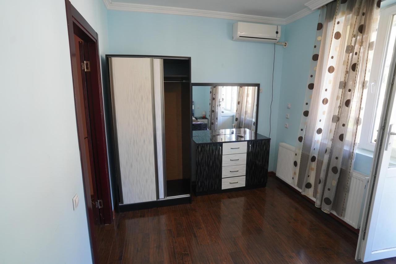 Imperator 1 Hotel Кутаиси Екстериор снимка