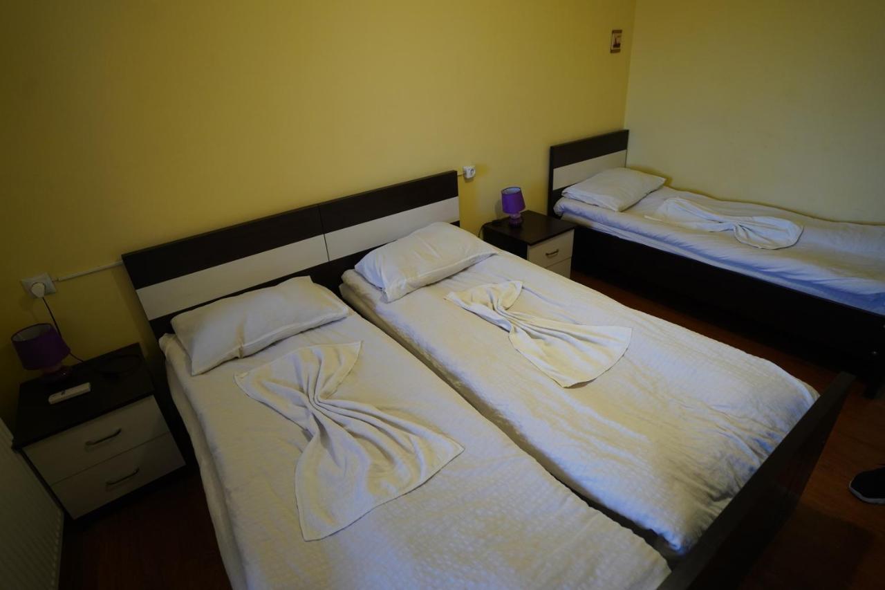 Imperator 1 Hotel Кутаиси Екстериор снимка